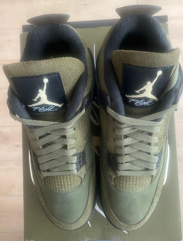 Nike Air Jordan 4 Retro Olive Green, maat 43, Kleding | Heren, Schoenen, Overige kleuren, Nike, Nieuw, Ophalen of Verzenden