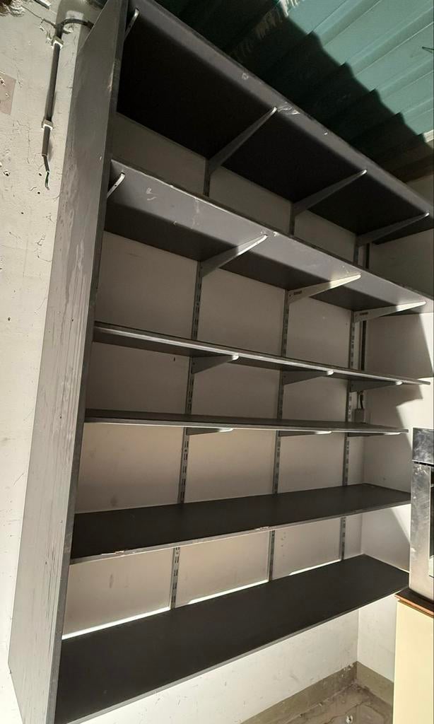 Stevige metalen stellingkast met verstelbare planken, Ophalen, Gebruikt