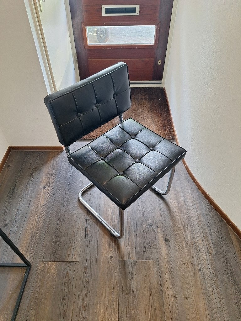 Zwarte eetkamerstoel met metalen frame, Huis en Inrichting, Stoelen, Ophalen, Gebruikt, Modern, industrieel, Zwart
