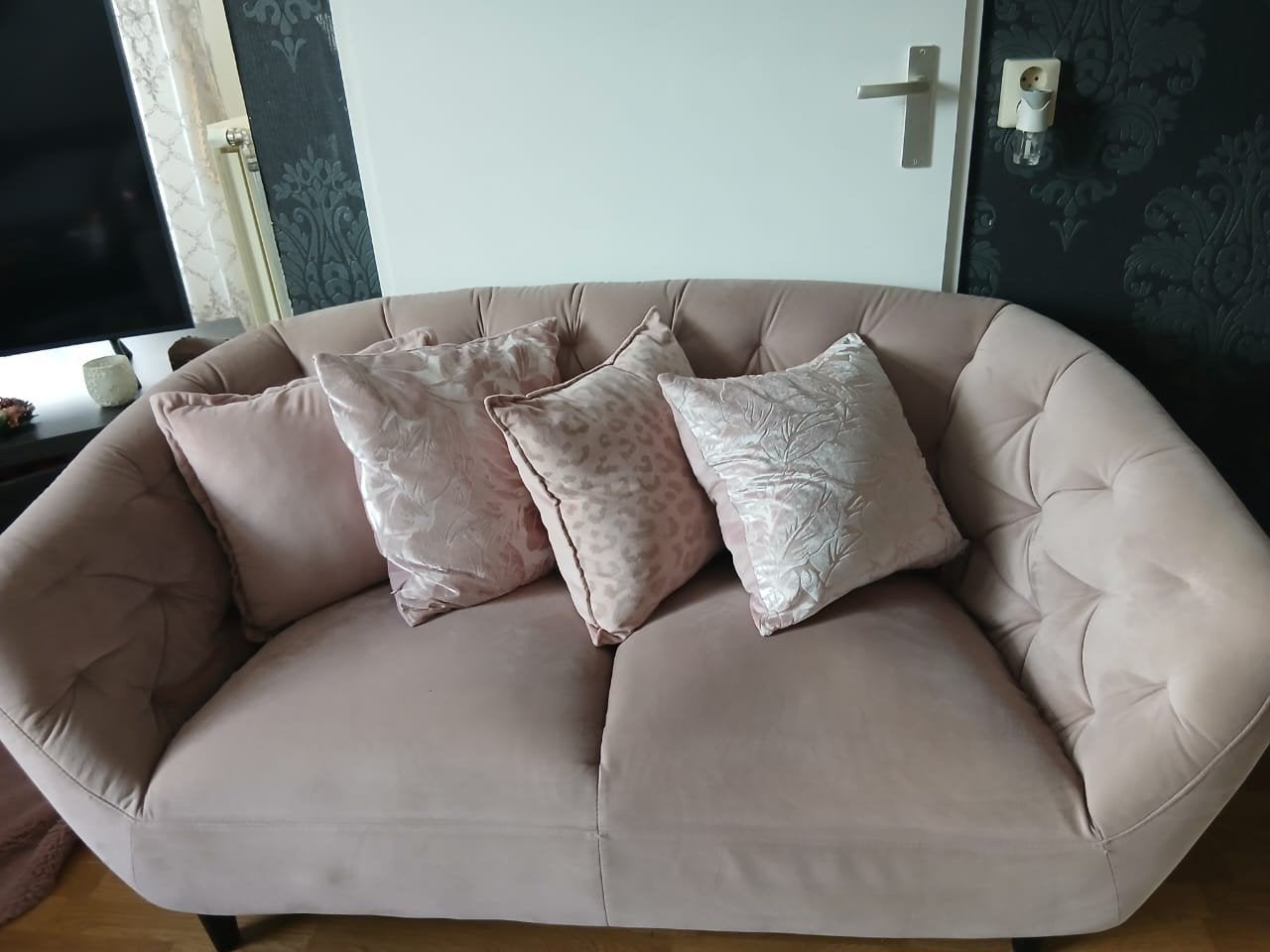 Roze tweepersoonsbank, Ophalen, 150 tot 200 cm, Tweepersoons, 75 tot 100 cm