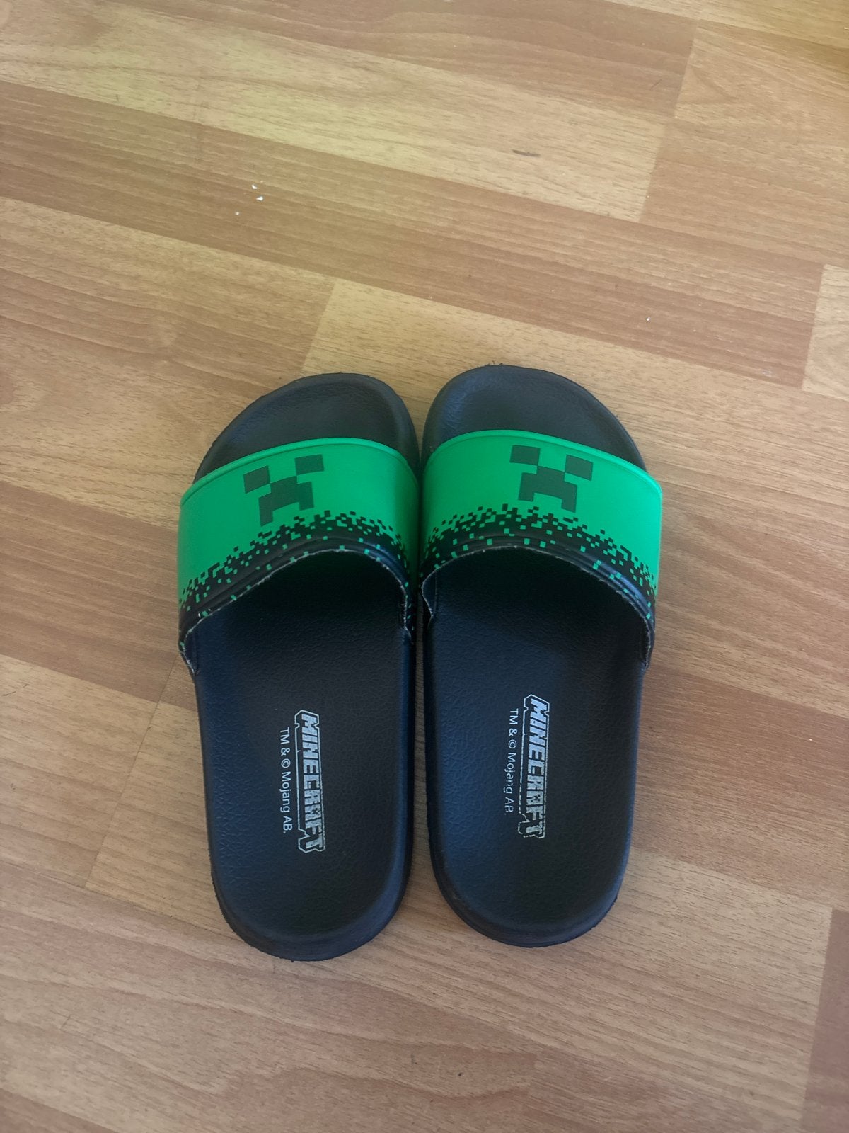 Minecraft slippers maat 30, Kinderen en Baby's, Ophalen of Verzenden, Gebruikt, Jongen of Meisje, Overige typen