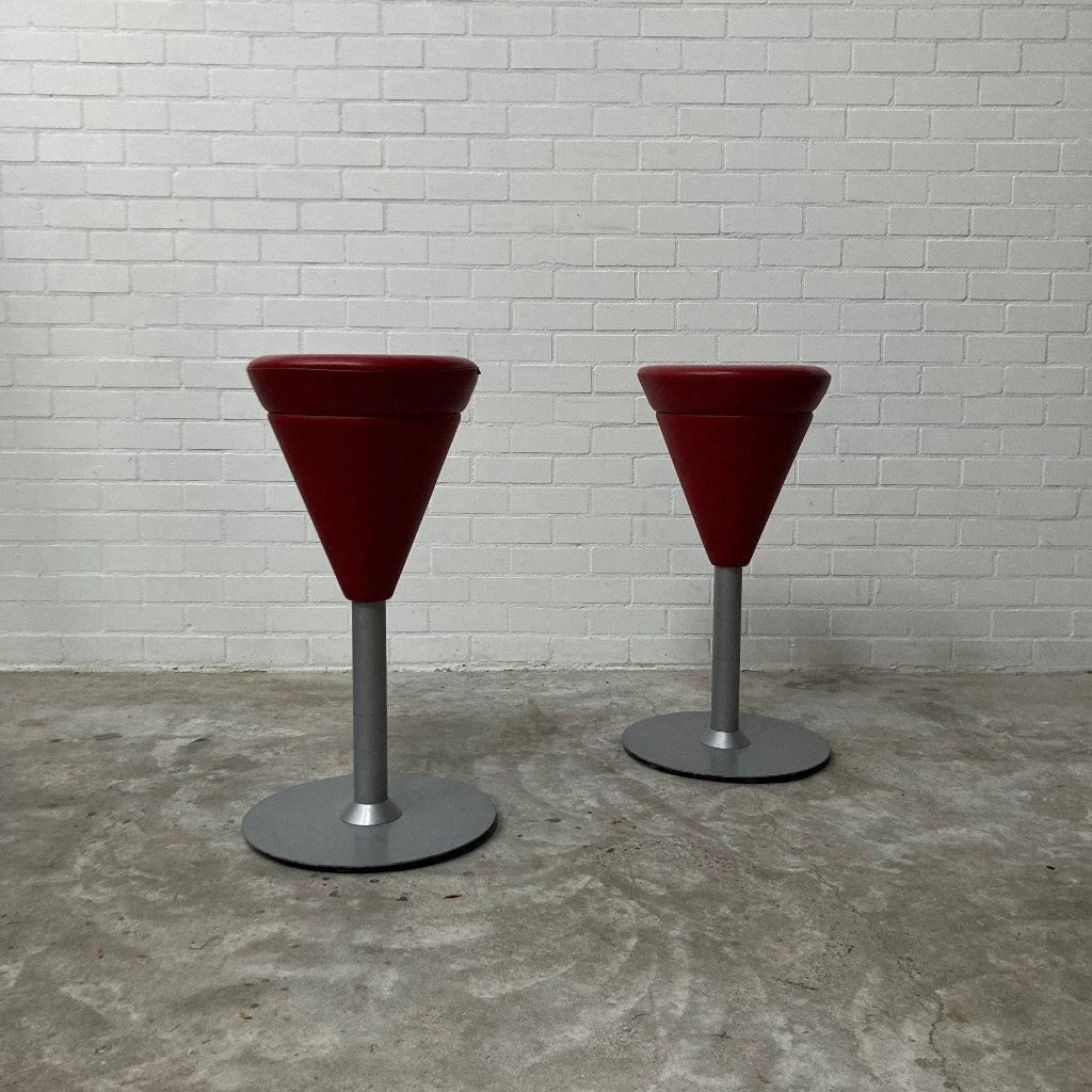 Design barkrukken stoelen Wiesner Hager rood leer krukken, Huis en Inrichting, Barkrukken, 5 krukken of meer, Ophalen, Leer, 60 tot 90 cm