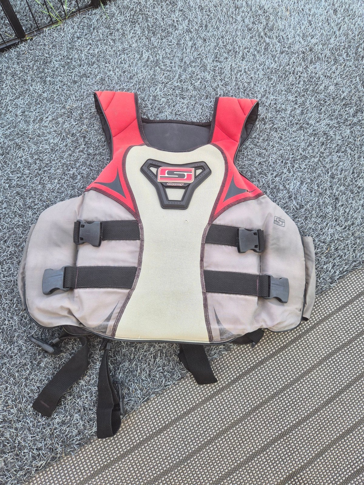 Slippery Reddingsvest Maat M - Gebruikt, Watersport en Boten, Watersportkleding, Gebruikt, Ophalen of Verzenden, Dame of Heer