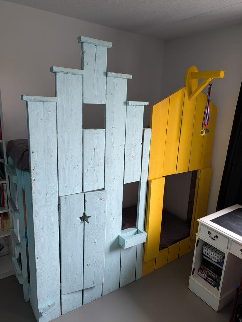 Mooi stapelbed grachtenpand van steigerhout, Kinderen en Baby's, Kinderkamer | Stapelbedden en Hoogslapers, Ophalen, Gebruikt