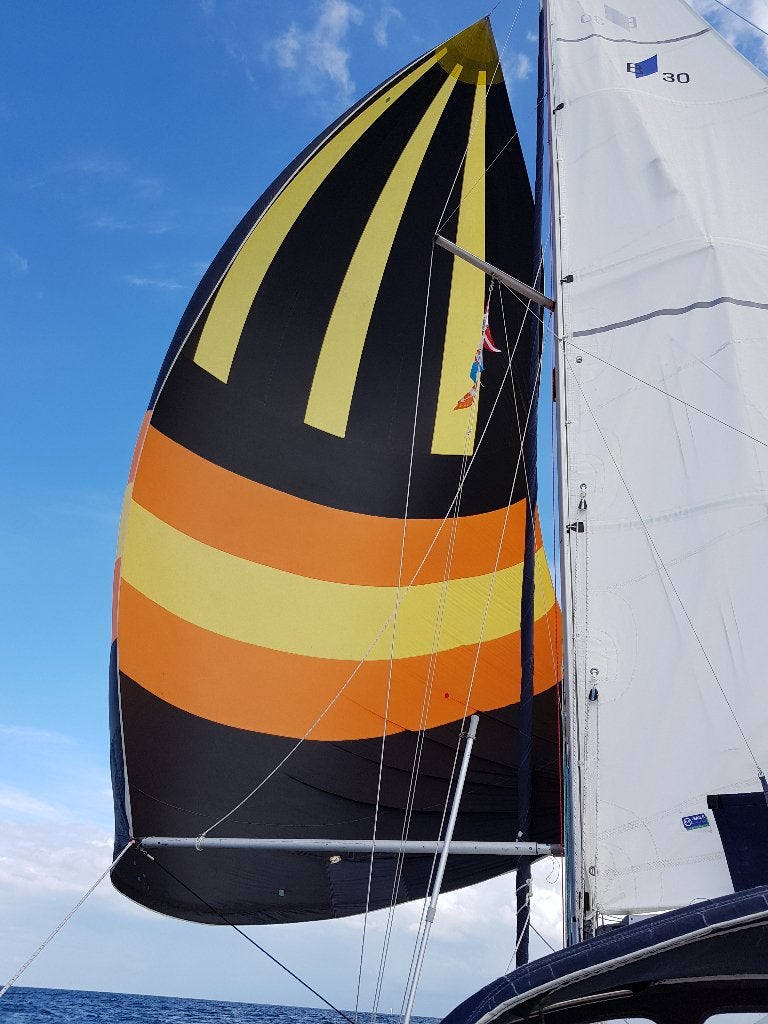 Spinnaker 60m² - In slurf 10,4m.In goede staat €375,-, Watersport en Boten, Ophalen, 6 meter of meer, Gebruikt, Spinnaker