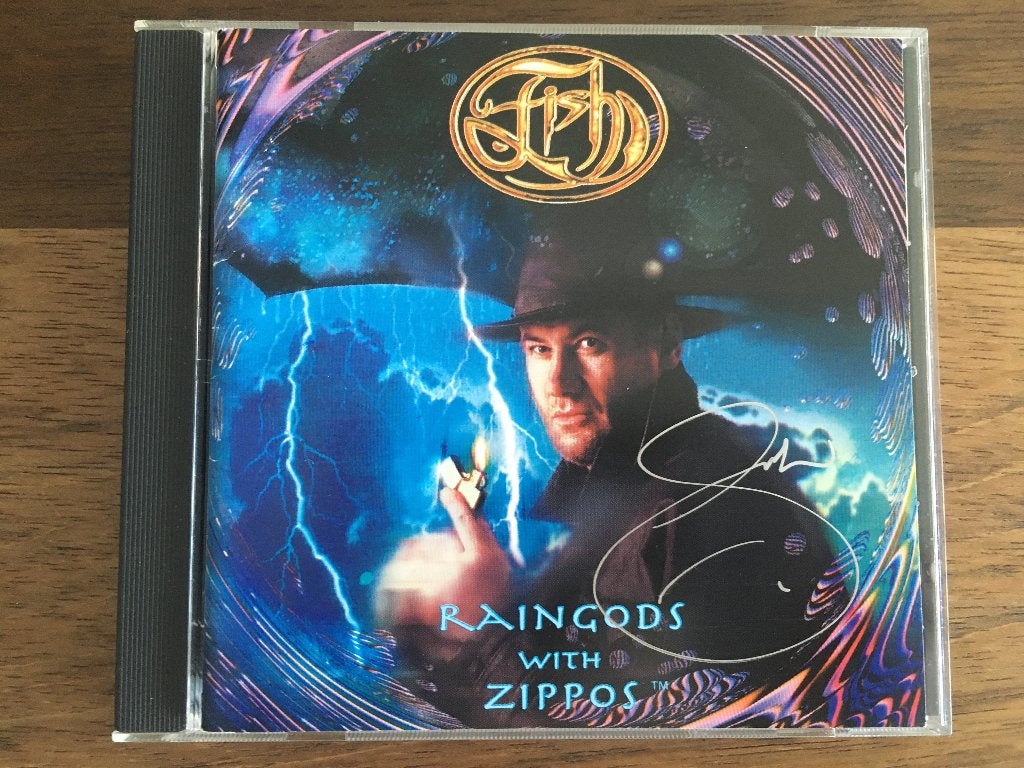 Cd Fish Raingods With Zippos Limited ZELDZAAM GESIGNEERD, Cd's en Dvd's, Cd's | Rock, Progressive Rock, Ophalen of Verzenden, Zo goed als nieuw