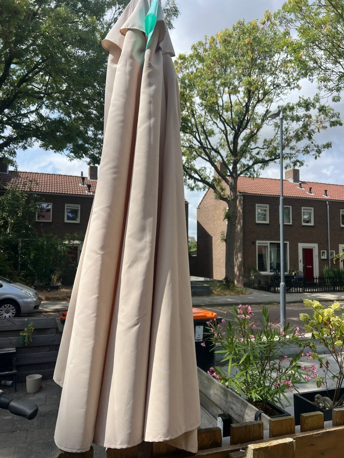 Zweef parasol met voet, Ophalen, Zo goed als nieuw, Zweefparasol