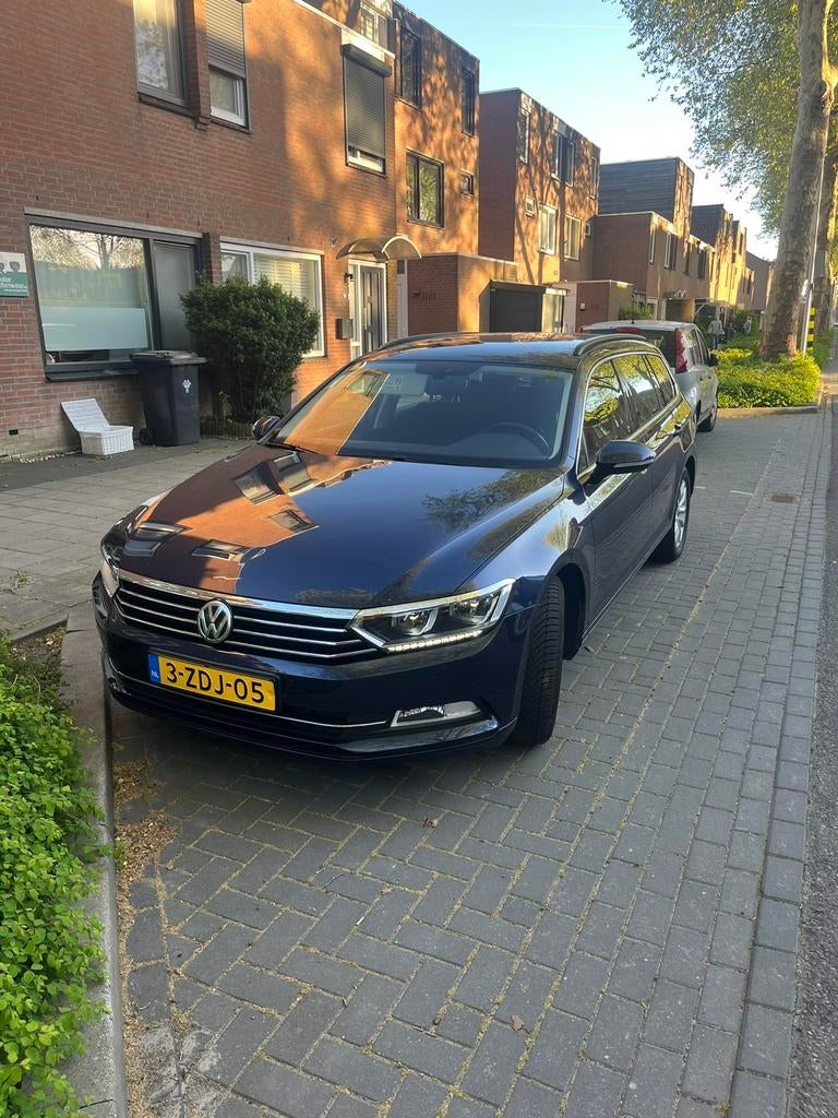Volkswagen Passat 1.4 TSI 110KW Variant 2014 Blauw, Auto's, Voorwielaandrijving, 4 cilinders, Blauw, Origineel Nederlands
