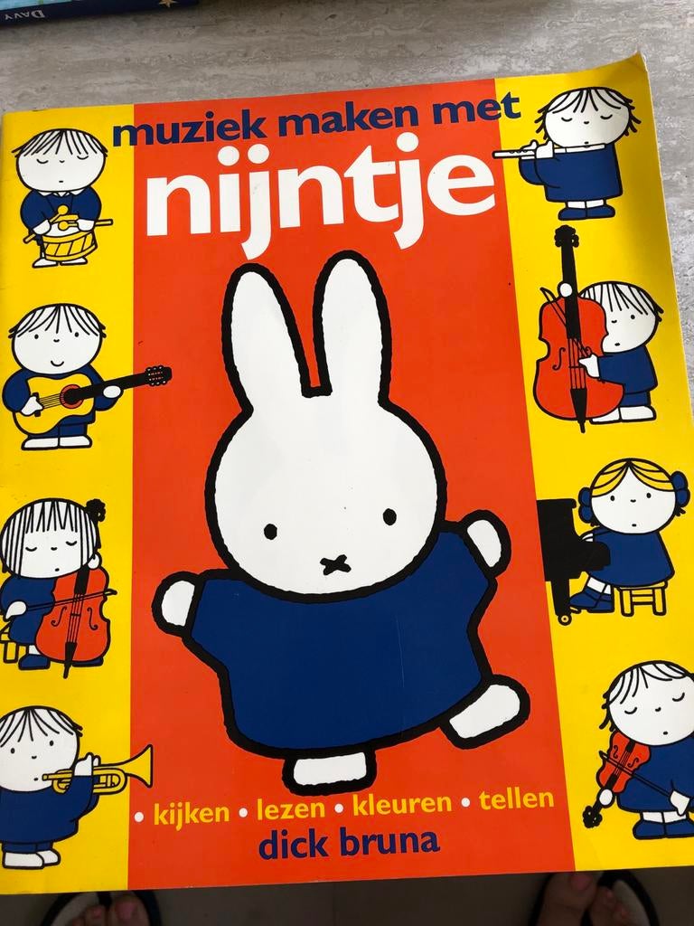 Muziek maken met Nijntje - Dick Bruna, Boeken, Ophalen of Verzenden, Nieuw, Fictie algemeen