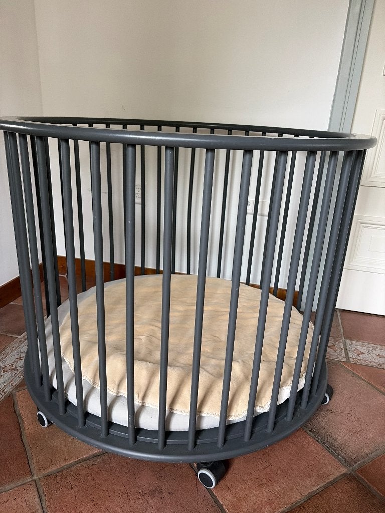 Ronde box met wieltjes, Ophalen, Zo goed als nieuw, Rond, In hoogte verstelbaar