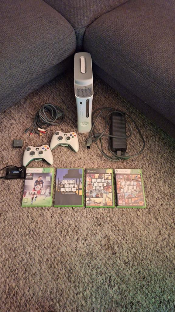 Xbox 360 Console - Wit met HDD, 1 speler, Ophalen, Vanaf 3 jaar