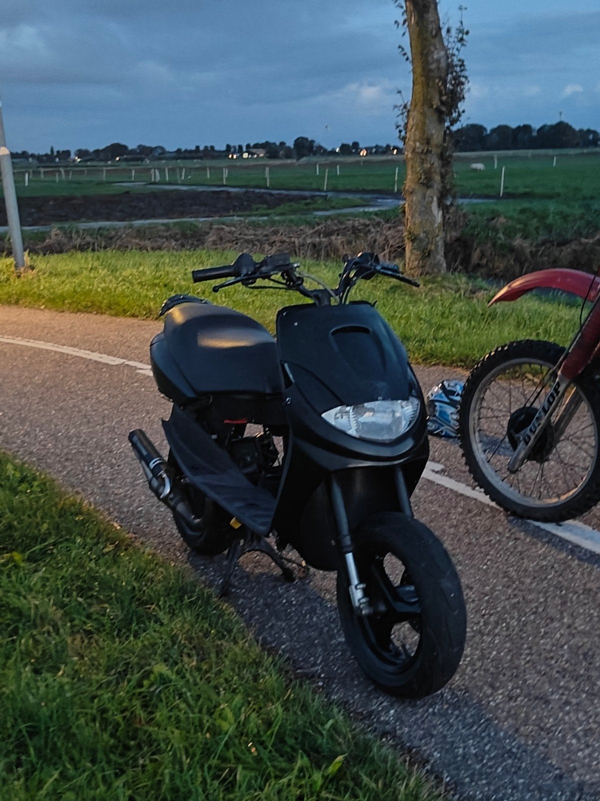 Race Peugeot Vivacity (let op alleen te ruil!), Fietsen en Brommers, Ophalen, Gebruikt, Tweetakt, Vivacity