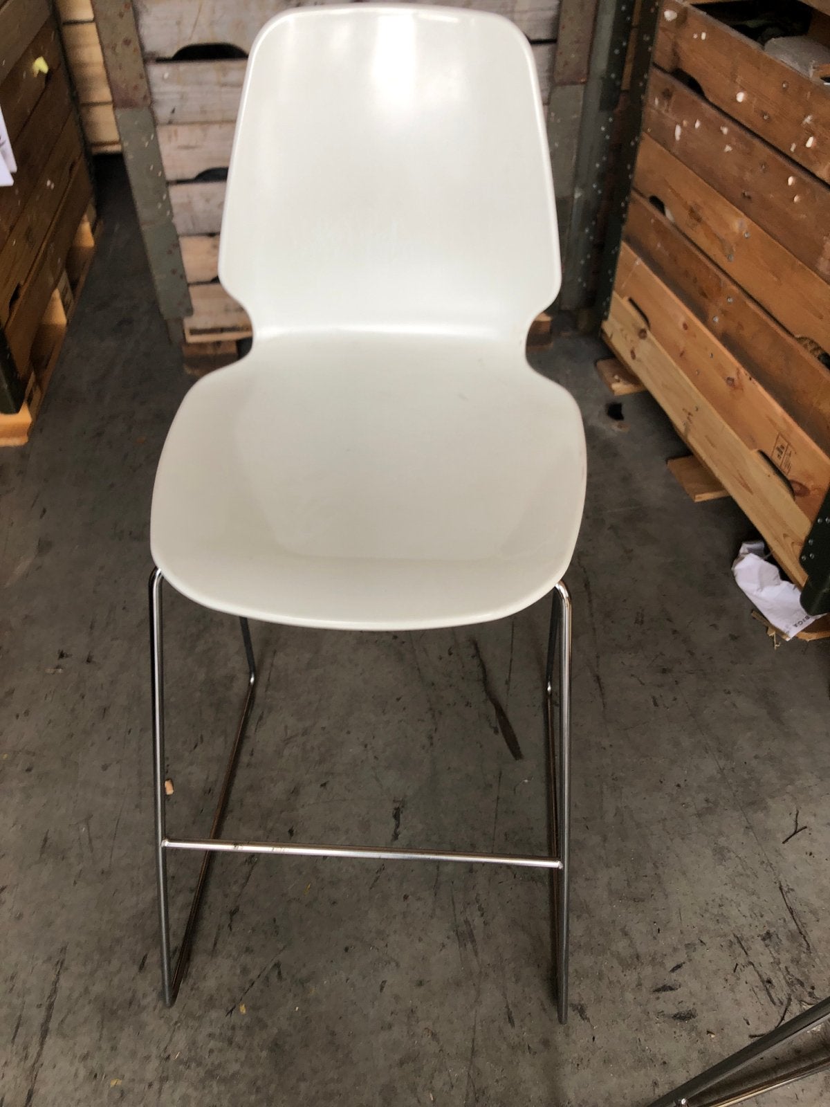 Witte Alias stoel met metalen onderstel 4 stuks, Kunststof, Gebruikt, Wit, Ophalen of Verzenden