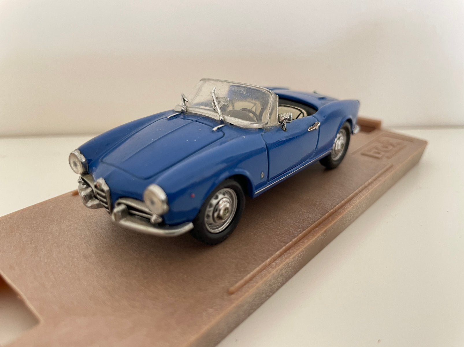 Bang Alfa Romeo Giulietta Spider, Hobby en Vrije tijd, Ophalen of Verzenden, Zo goed als nieuw, Auto, Overige merken