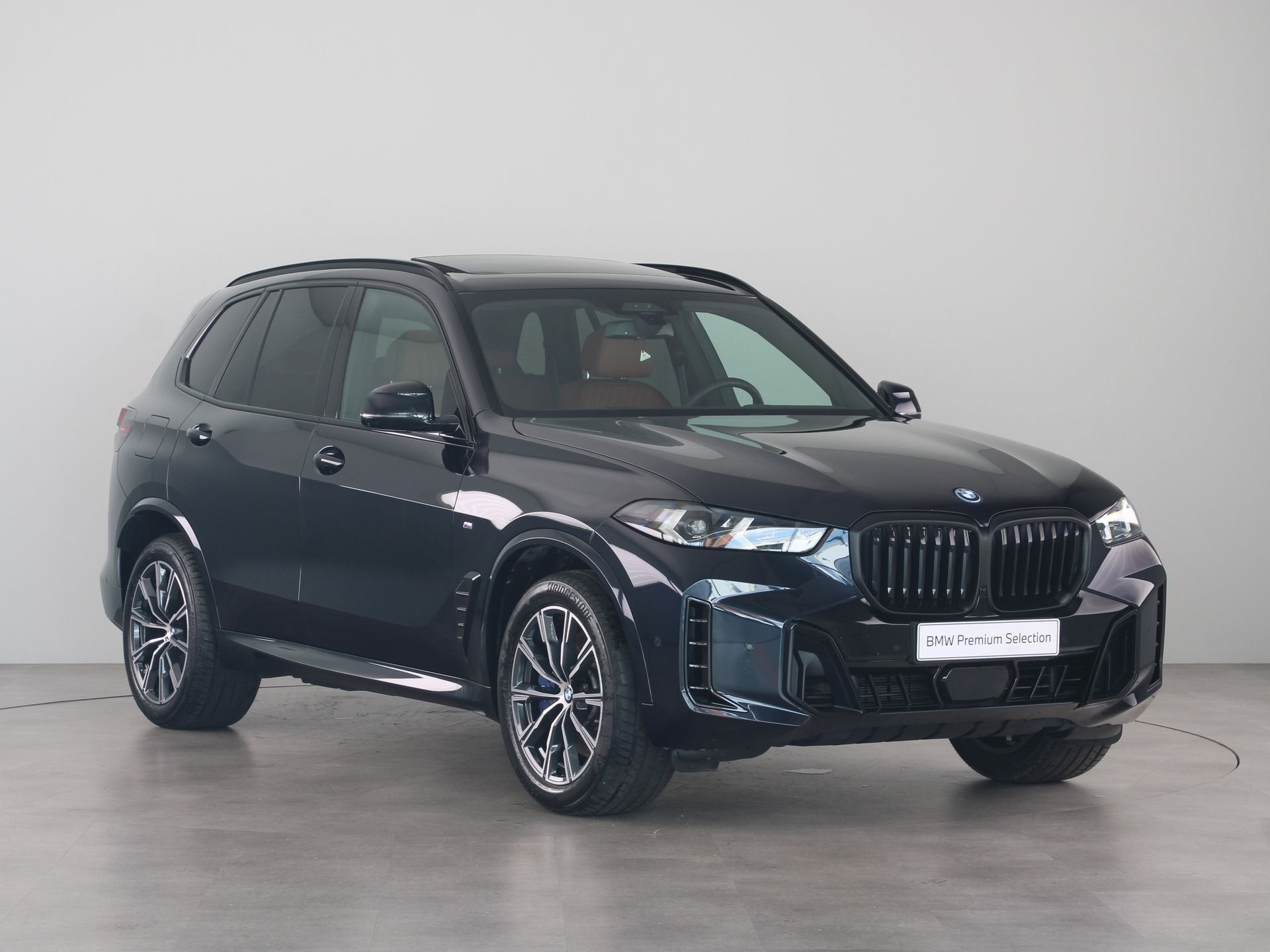 BMW X5 xDrive50e (bj 2025, automaat), Auto's, Gebruikt, 2395 kg, Met garantie (alle), Overige brandstoffen