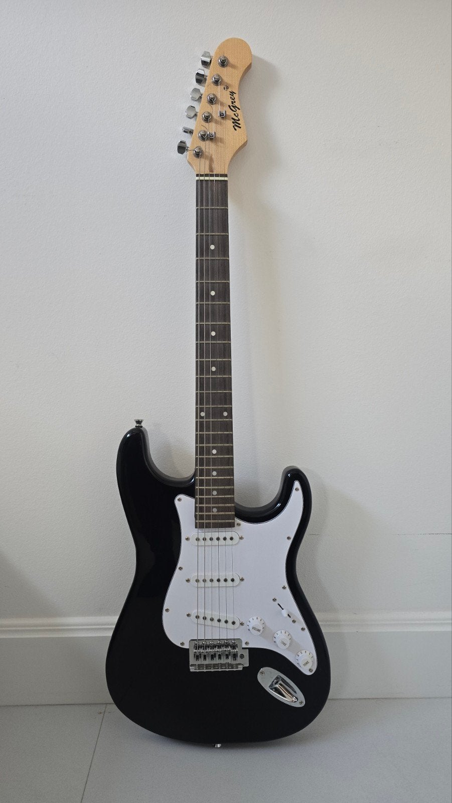 McGrey Zwarte Elektrische Gitaar Set + Versterker