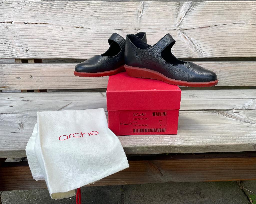 Arche zwart leren schoenen maat 38, Kleding | Dames, Schoenen, Zo goed als nieuw, Sandalen of Muiltjes, Zwart, Ophalen of Verzenden
