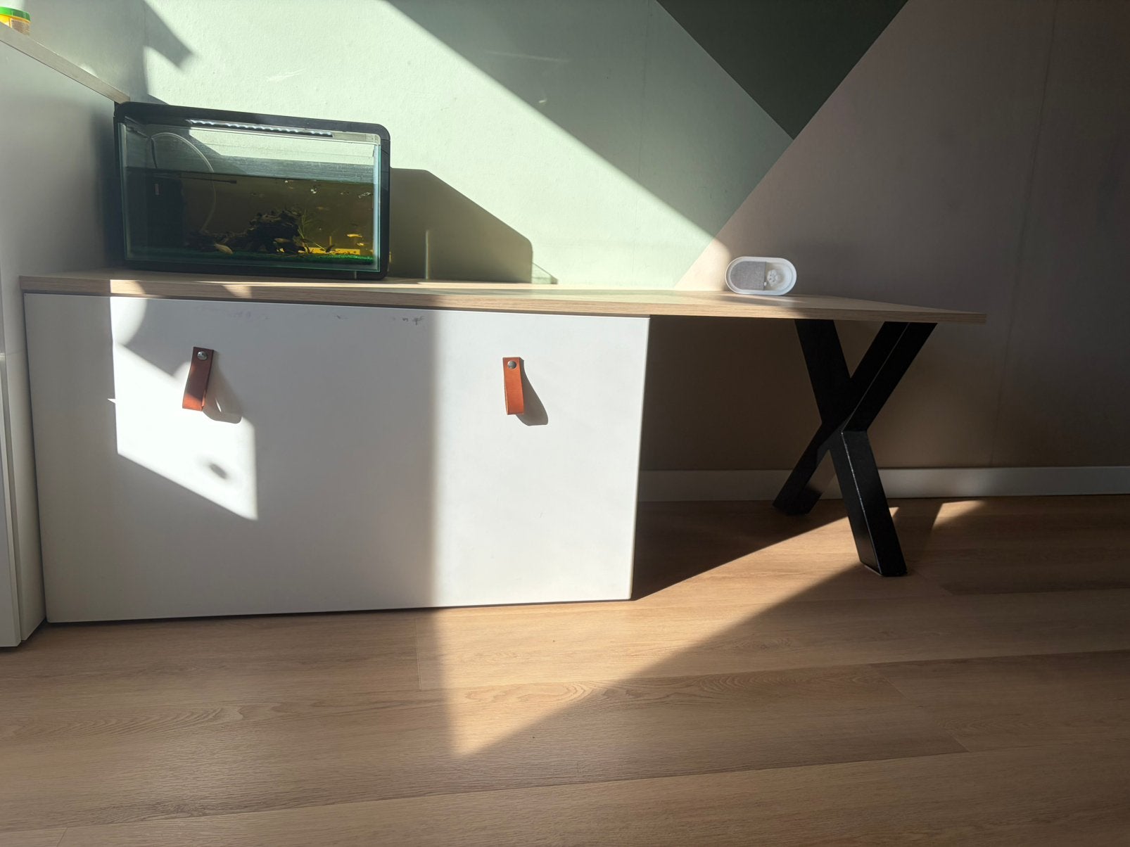 Kinderbureau opberglade met X poot zwart, Gebruikt, Overige kleuren, Ophalen of Verzenden, Opbergmeubel