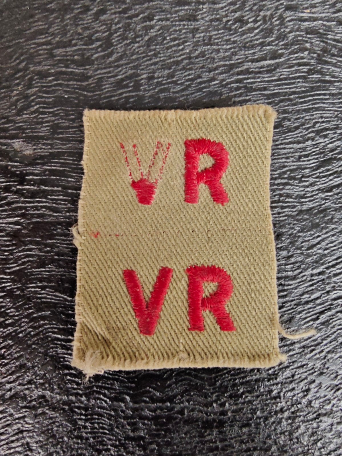 Pair WW2 RAF Volunteer Reserve Tropical Cloth Badge, Ophalen of Verzenden, Engeland, Embleem of Badge
