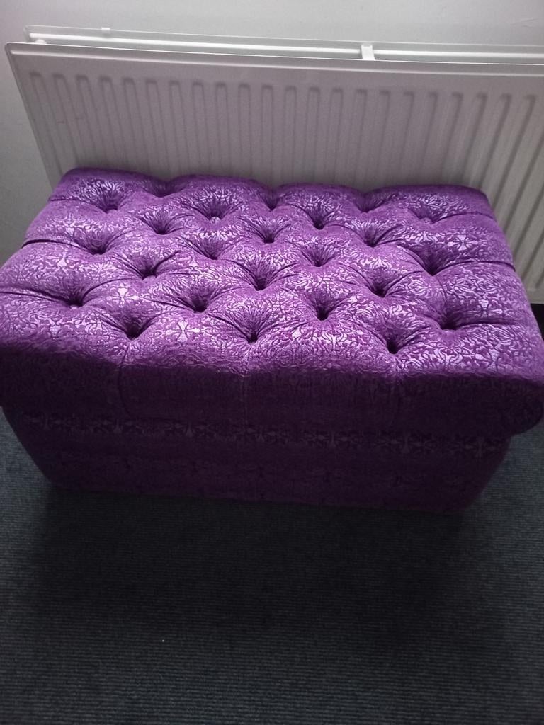 Unieke Poef/ hocker paars, Zo goed als nieuw, 75 tot 100 cm, Rechthoekig, 75 tot 100 cm