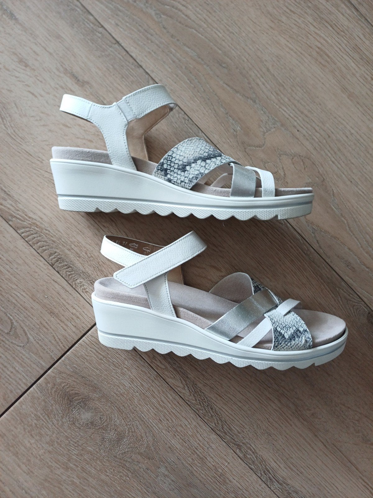 Sandalen Gabor maat 39, izgs, Wit, Gabor, Zo goed als nieuw, Sandalen of Muiltjes