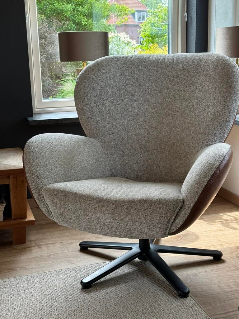 Draaistoel Legendary, Huis en Inrichting, Fauteuils, Ophalen, Design, 75 tot 100 cm, Zo goed als nieuw