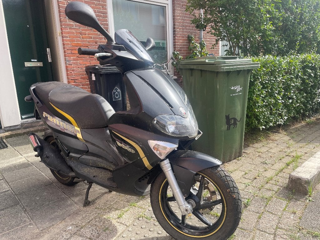 Gilera Runner RST 50cc  2013, Opknapper / project, Fietsen en Brommers, Scooters | Overige merken, Ophalen, Gebruikt, Maximaal 45 km/u