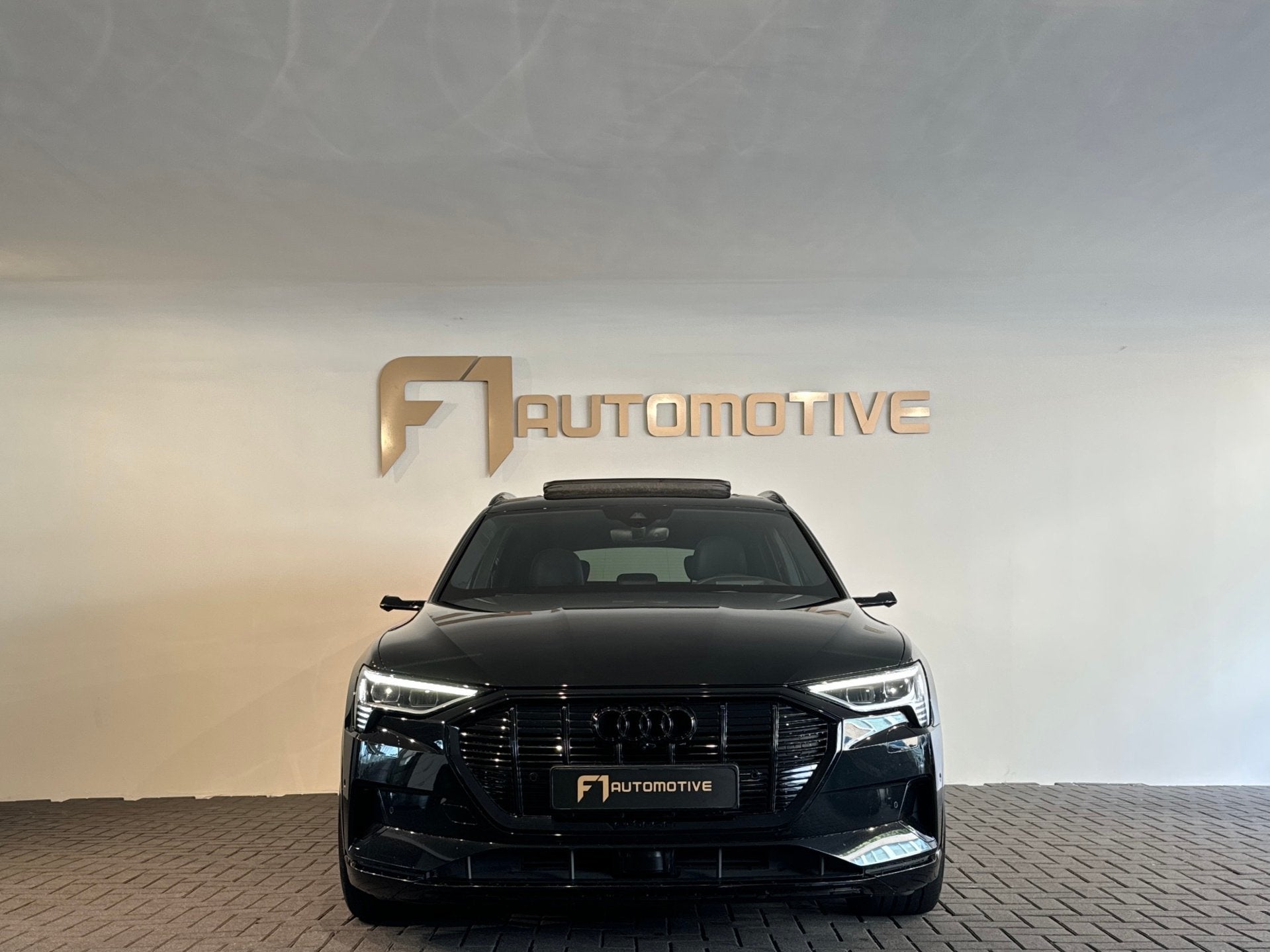 Audi E-tron 55 quattro 95 kWh 90%|Pano|Memory|360|Nachtzicht, Auto's, Automaat, 131 €/maand, 95 kWh, Verwarmde buitenspiegels