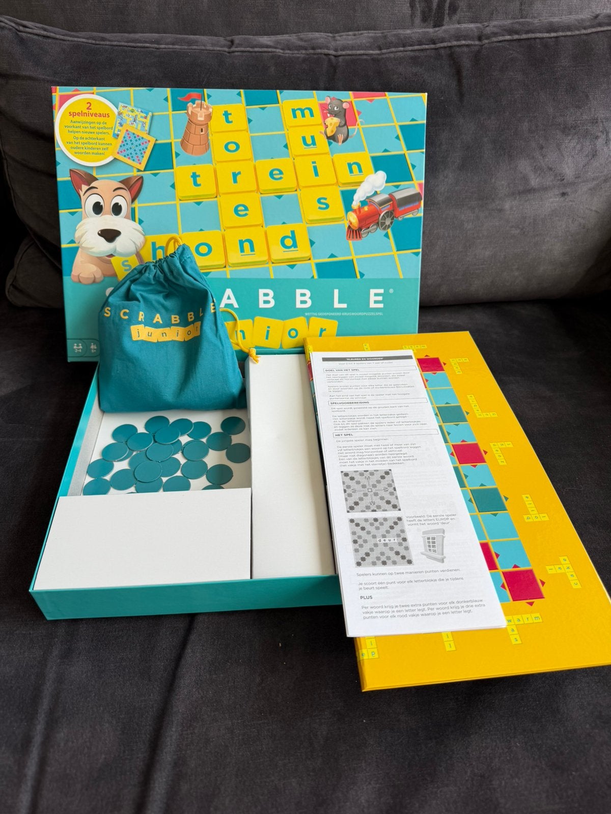 Scrabble junior - als nieuw, Ophalen of Verzenden, Zo goed als nieuw