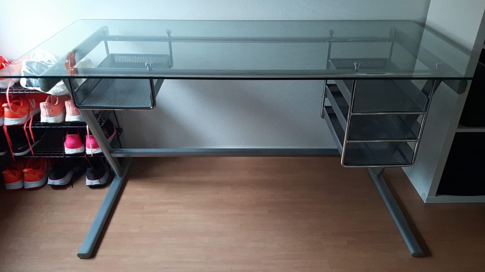 Glazen bureau met metalen frame en lades, Ophalen, Met lades, Zo goed als nieuw, Grijs