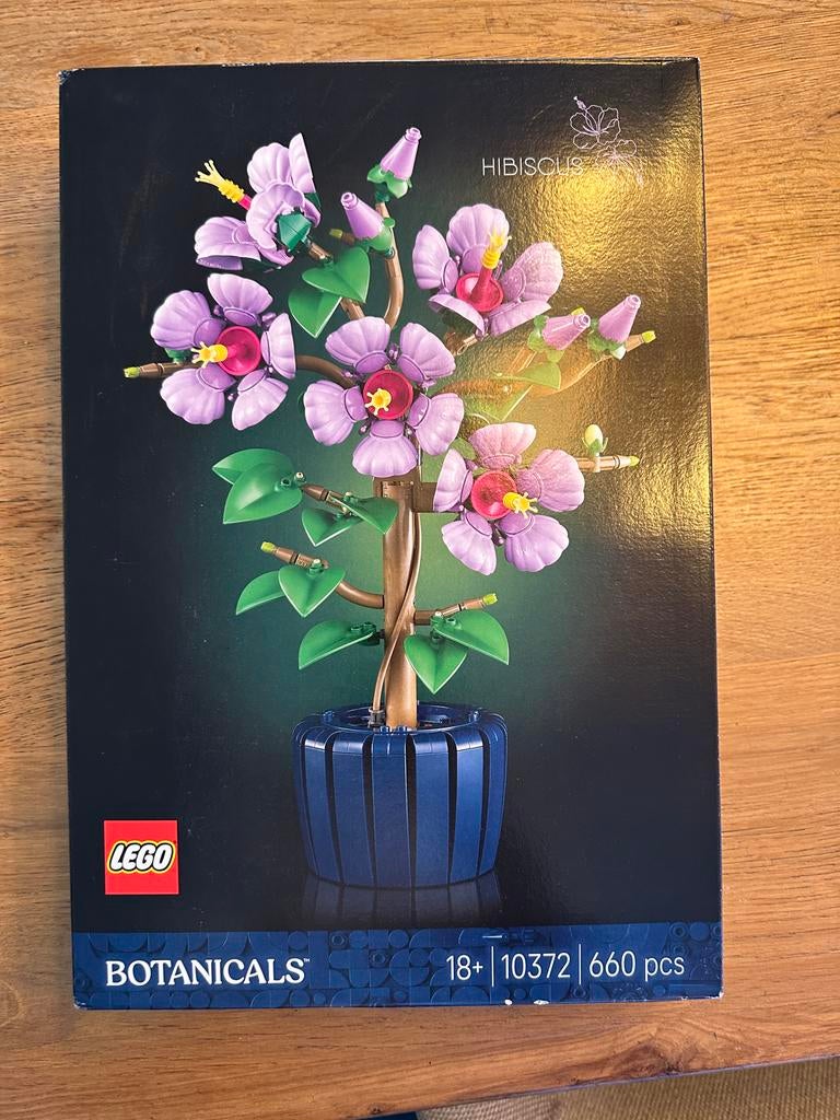 Lego Botanicals Hibiscus (10372) - Nieuw in doos, Ophalen, Nieuw, Complete set, Lego