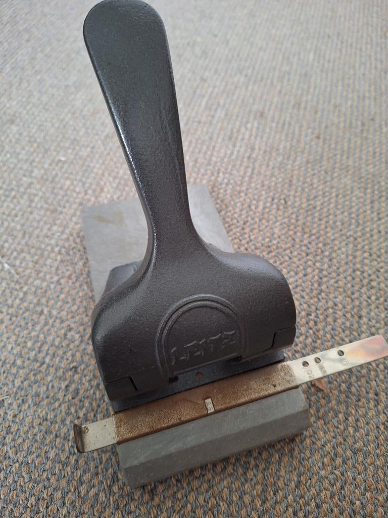 Leitz vintage gaatjesmaker, Ophalen of Verzenden
