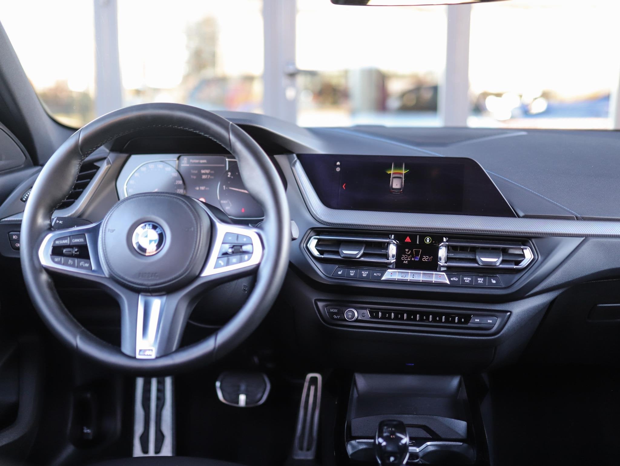 BMW 1-serie 118i High Executive | M-Sport | PDC | LED | Crui, Automatische klimaatregeling, Gebruikt, Wit, Leder