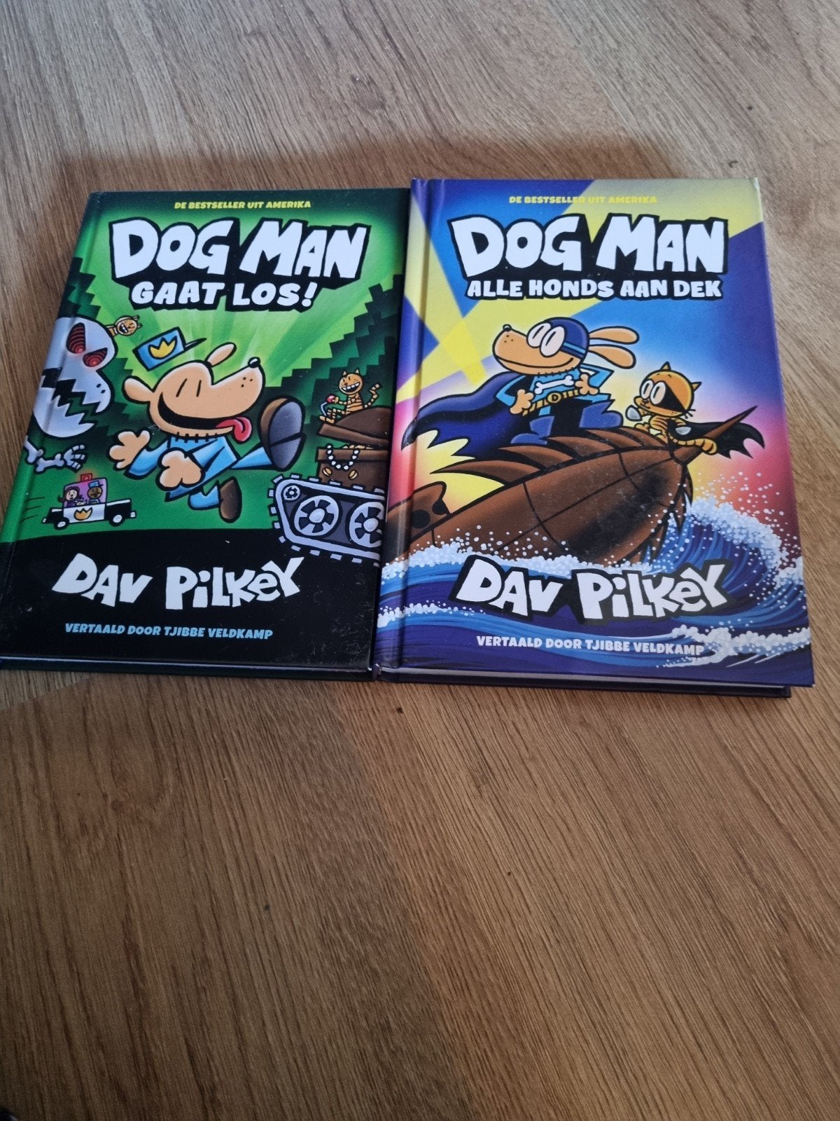 Dog Man: Gaat Los! & Alle Honds Aan Dek (2 boeken), Ophalen of Verzenden, Zo goed als nieuw, Dav Pilkey, Fictie