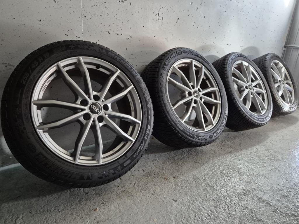 5x112/19 inch Audi Q5 Winterset, Auto-onderdelen, Banden en Velgen, 255 mm, Banden en Velgen, Winterbanden, Ophalen