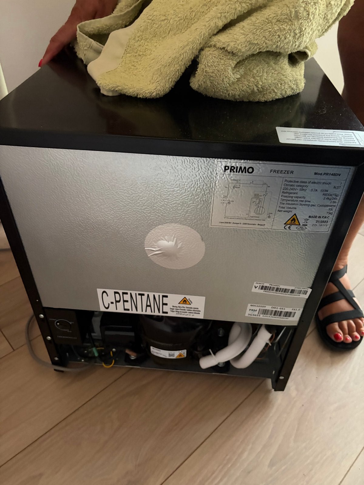 Compacte Primo vriezer - Ideaal voor kleine ruimtes, Ophalen, Met vriesvak, Minder dan 45 cm, Minder dan 85 cm