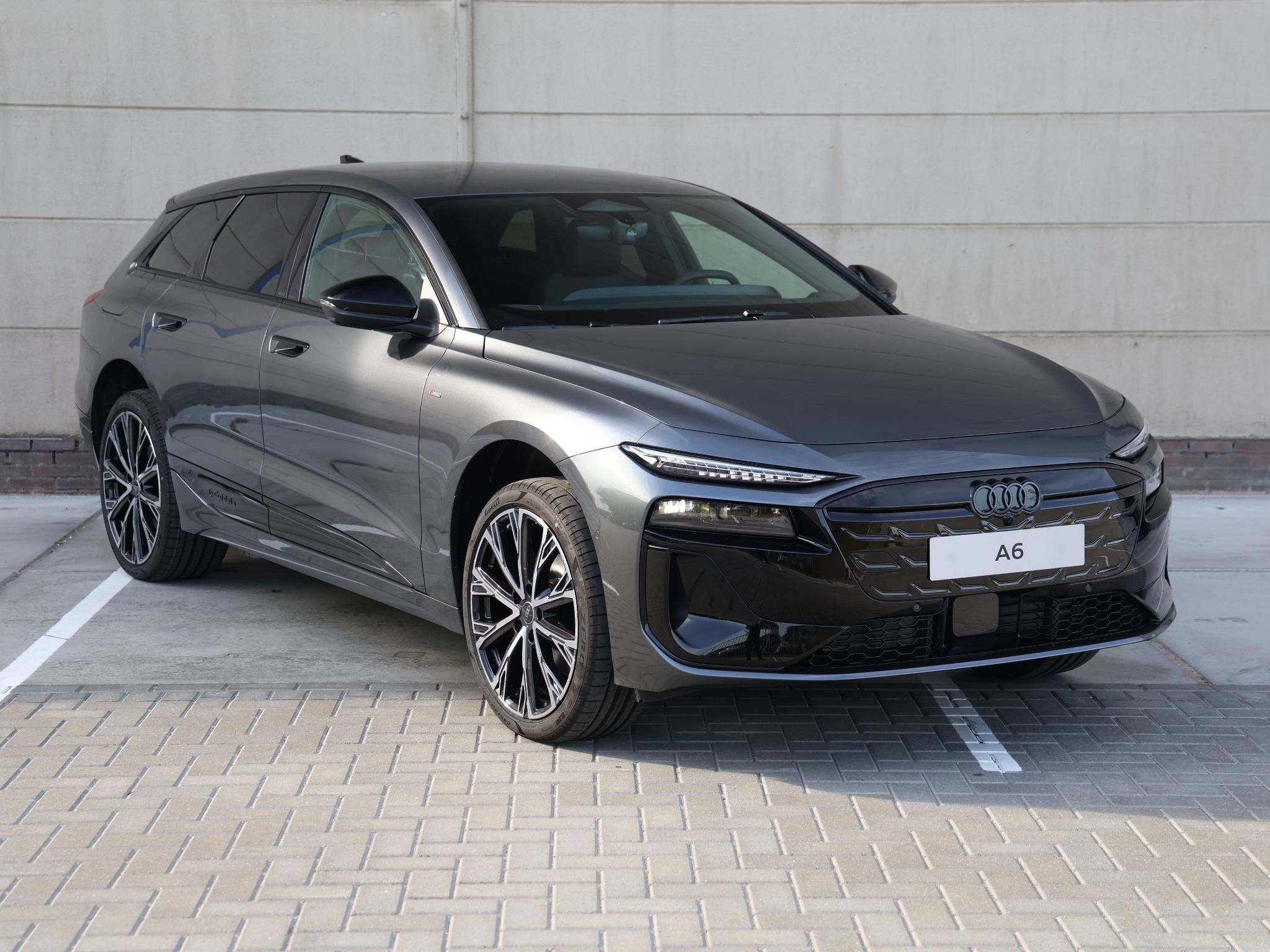 Audi A6 Avant S edition e-tron 83 kWh 286 PK Elektrisch | Lu, Auto's, Automaat, Zwart, 286 pk, 598 km