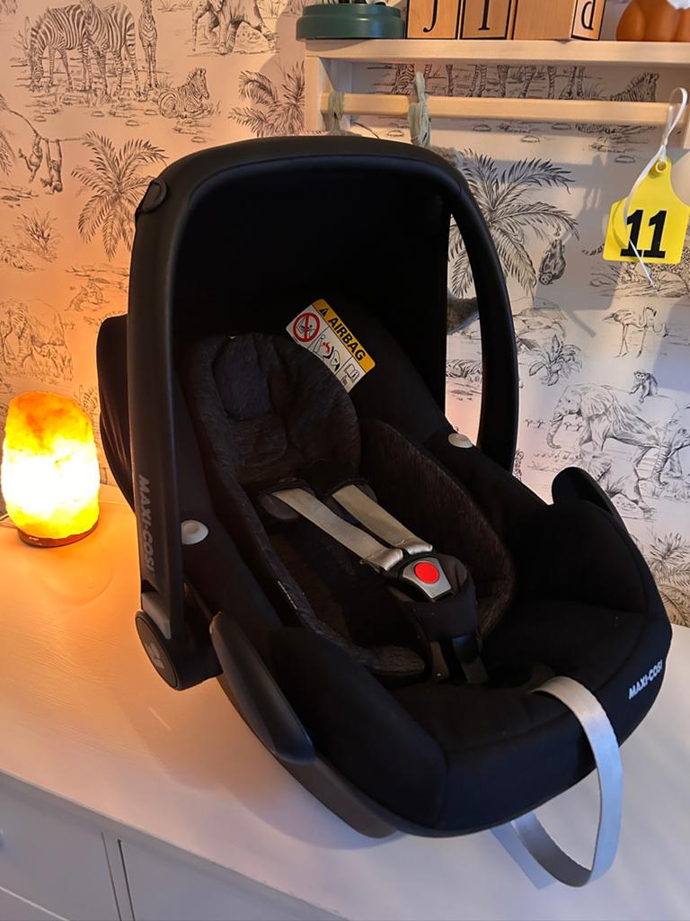 Maxi-Cosi Pebble Pro i-Size autostoel - Zwart, Ophalen, Autogordel of Isofix, Zijbescherming, Zo goed als nieuw
