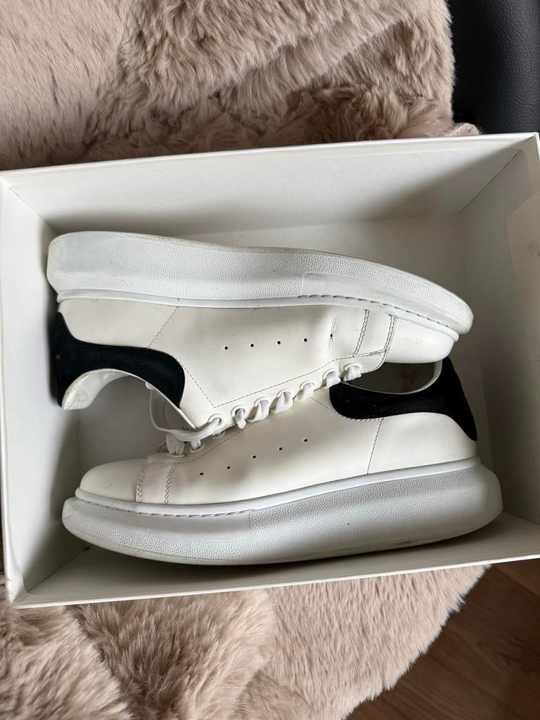 Alexander McQueen Schoenen, Ophalen of Verzenden, Gedragen, Wit, Sneakers of Gympen