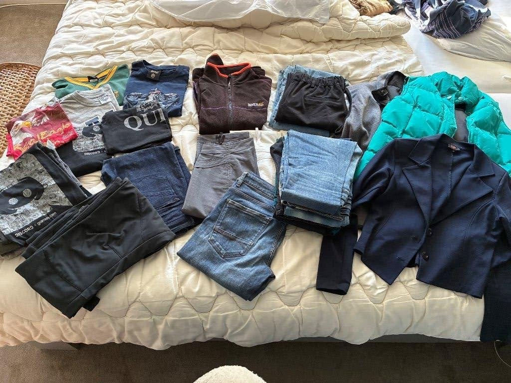 Kleding van alles wat. zie verder omschrijving., Ophalen, Gebruikt