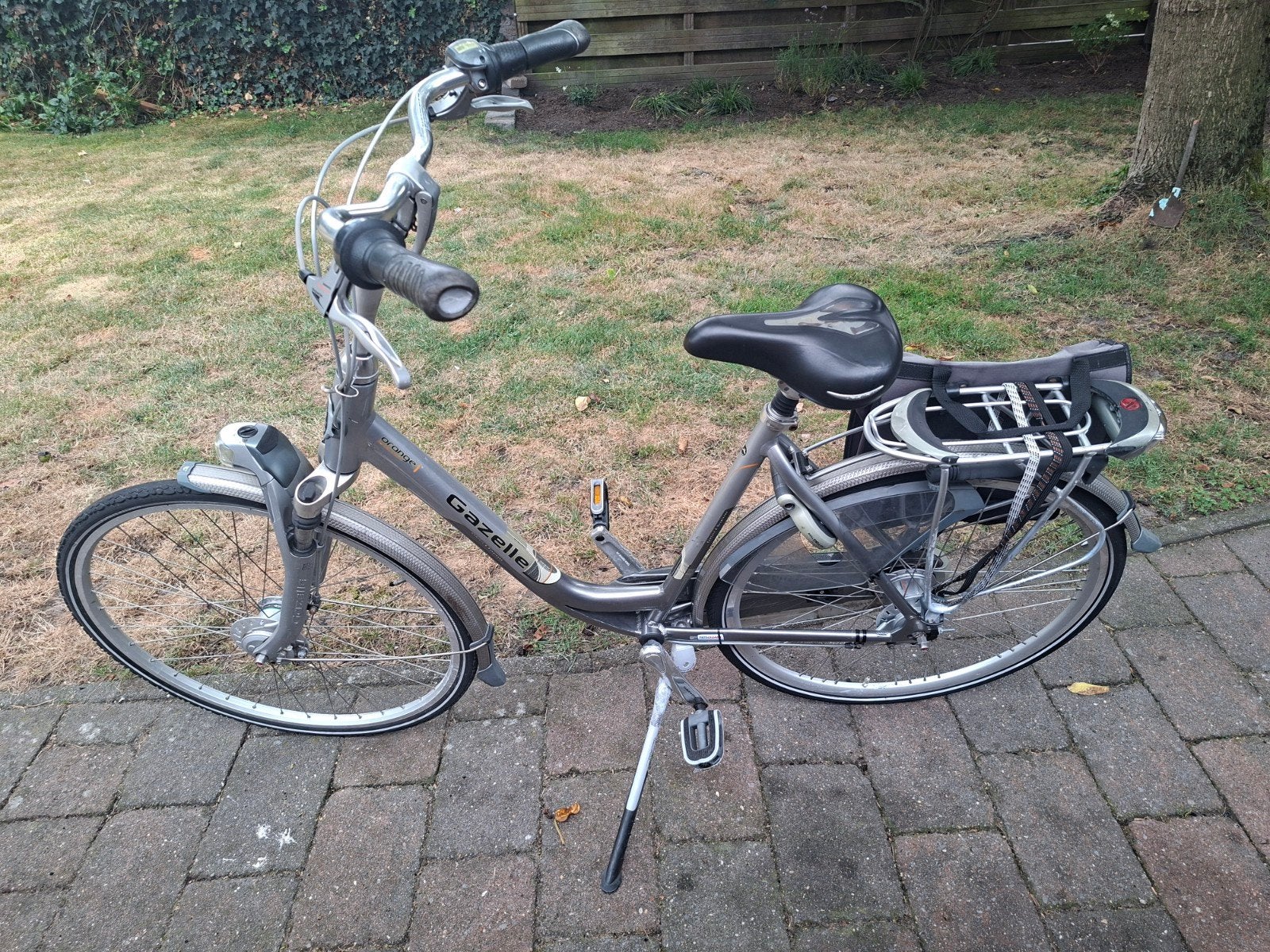Gazelle damesfiets met lage instap en versnellingen, Fietsen en Brommers, Fietsen | Dames | Damesfietsen, Gebruikt, Velgrem, Versnellingen