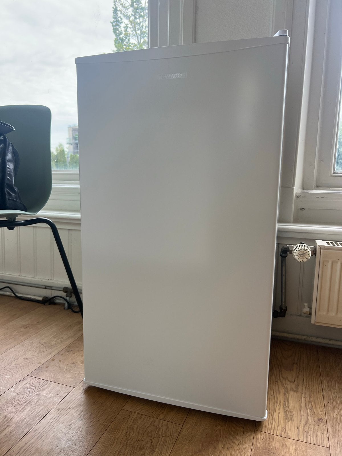 Zo goed als nieuwe Tomado koelkast met vriesvak, 75 tot 100 liter, Zo goed als nieuw, 45 tot 60 cm, Met vriesvak