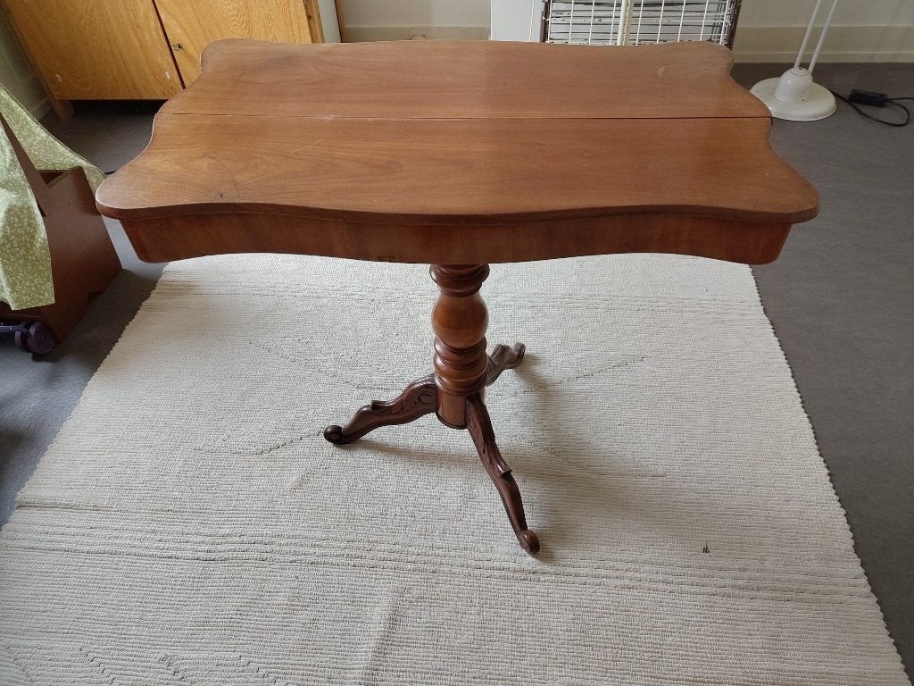 Antiek tafeltje, Huis en Inrichting, Tafels | Sidetables, Ophalen, Gebruikt, 50 tot 100 cm, Overige houtsoorten