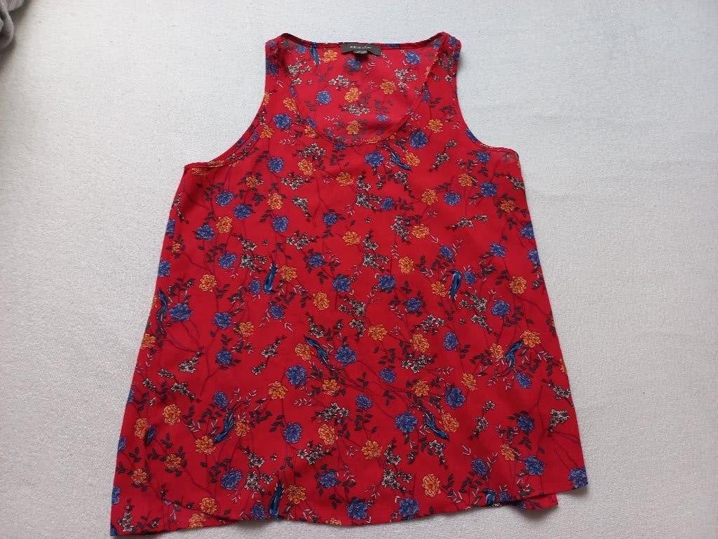 Leuke rode top met bloemen maat 38 / S / M, Ophalen of Verzenden, Gedragen, Rood, Maat 36 (S)