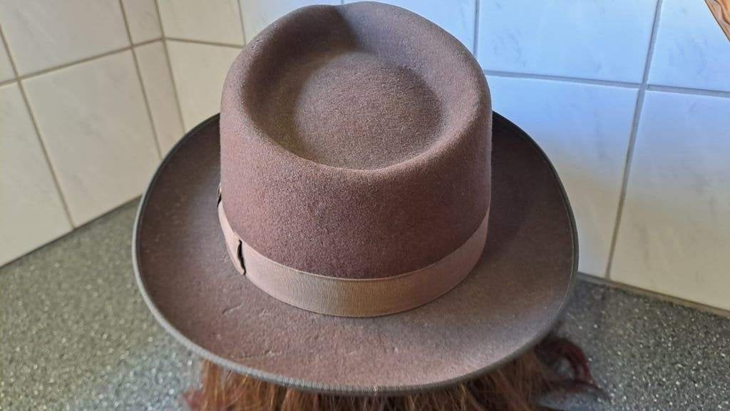 Vintage bruine carlson hoed, Kleding | Dames, Carlson, Onbekend, Zo goed als nieuw, Onbekend