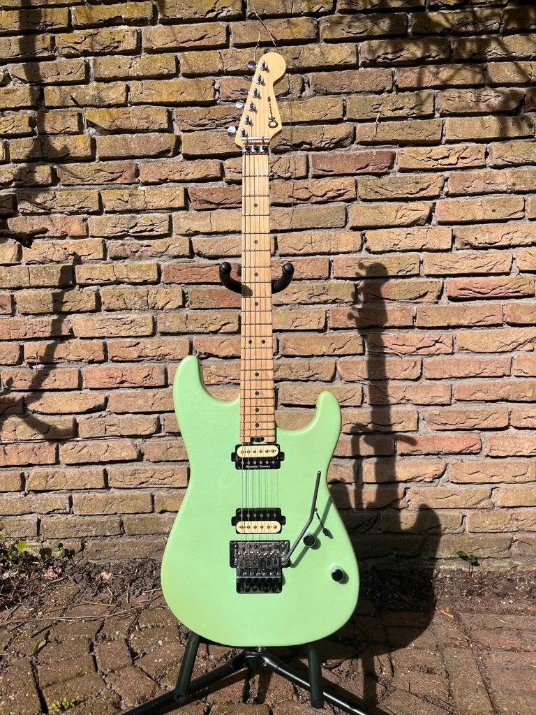 Charvel San Dimas Pro-Mod HH FR, Muziek en Instrumenten, Snaarinstrumenten | Gitaren | Elektrisch, Ophalen, Zo goed als nieuw