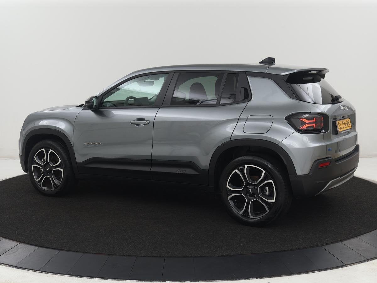 Jeep Avanger 85th Anniversary 54 kWh | SOH 97,7% | 360 Camer, Auto's, Jeep, Gebruikt, Overige modellen, 156 pk, Leder en Stof