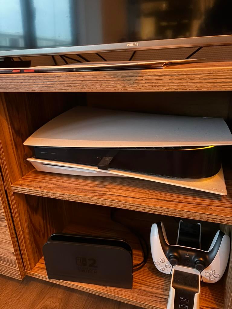 PS5 1TB disc versie incl. 2 controllers, headset en games, Spelcomputers en Games, Spelcomputers | Sony PlayStation 5, Gebruikt