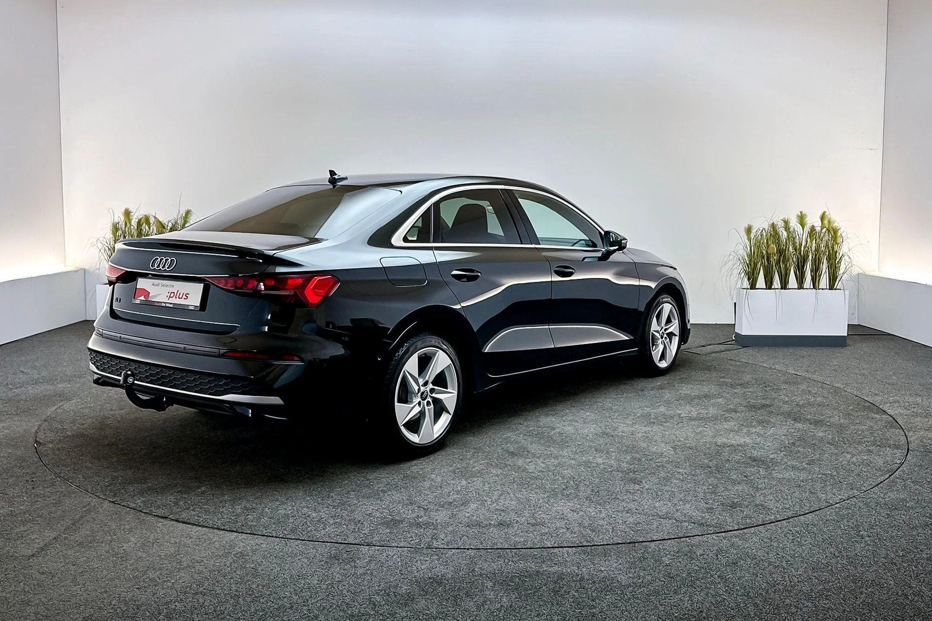 Audi A3 Limousine 30 TFSI 115pk S tronic Advanced Edition, 4 cilinders, 1290 kg, 116 pk, Zwart