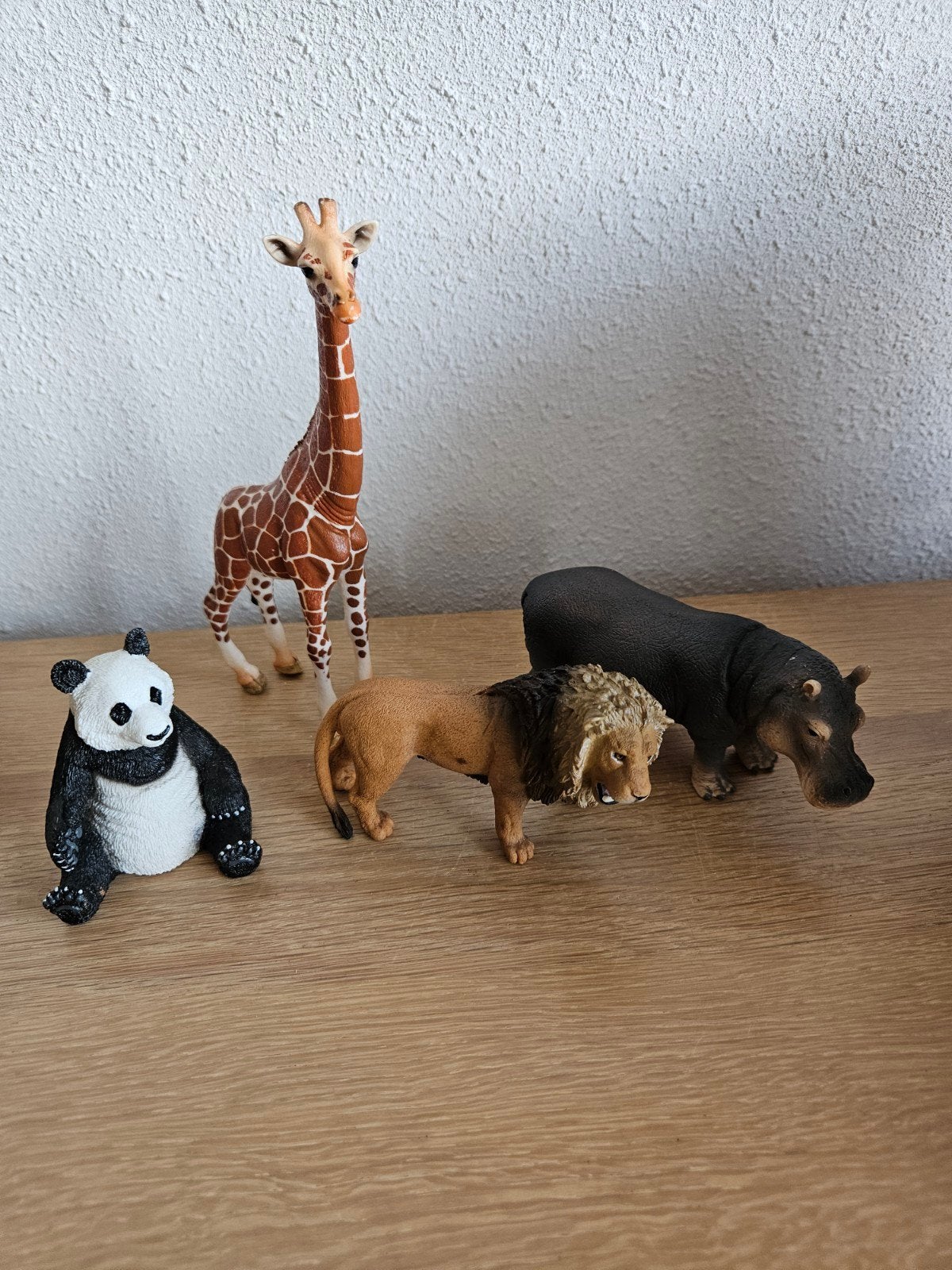 4 Schleich dieren: Panda, leeuw, giraffe en nijlpaard, Verzamelen, Ophalen of Verzenden, Zo goed als nieuw, Paard, Beeldje of Figuurtje